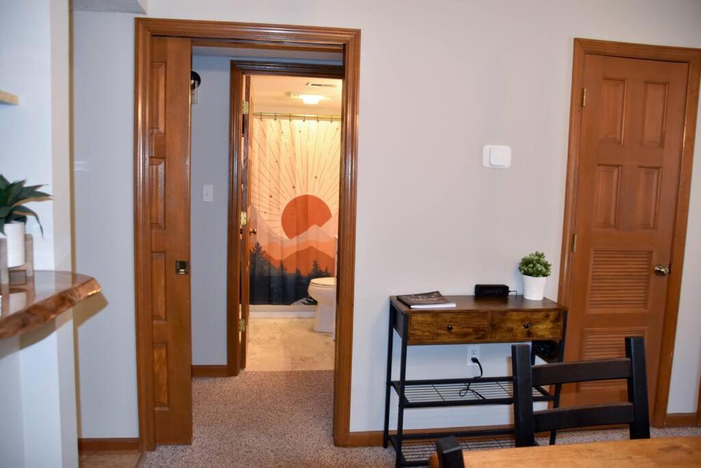 Appartamento Cozy Mountain Getaway! Mountain Views! 2 Bed, 2 Bath, Sleeps 6 Gatlinburg Esterno foto